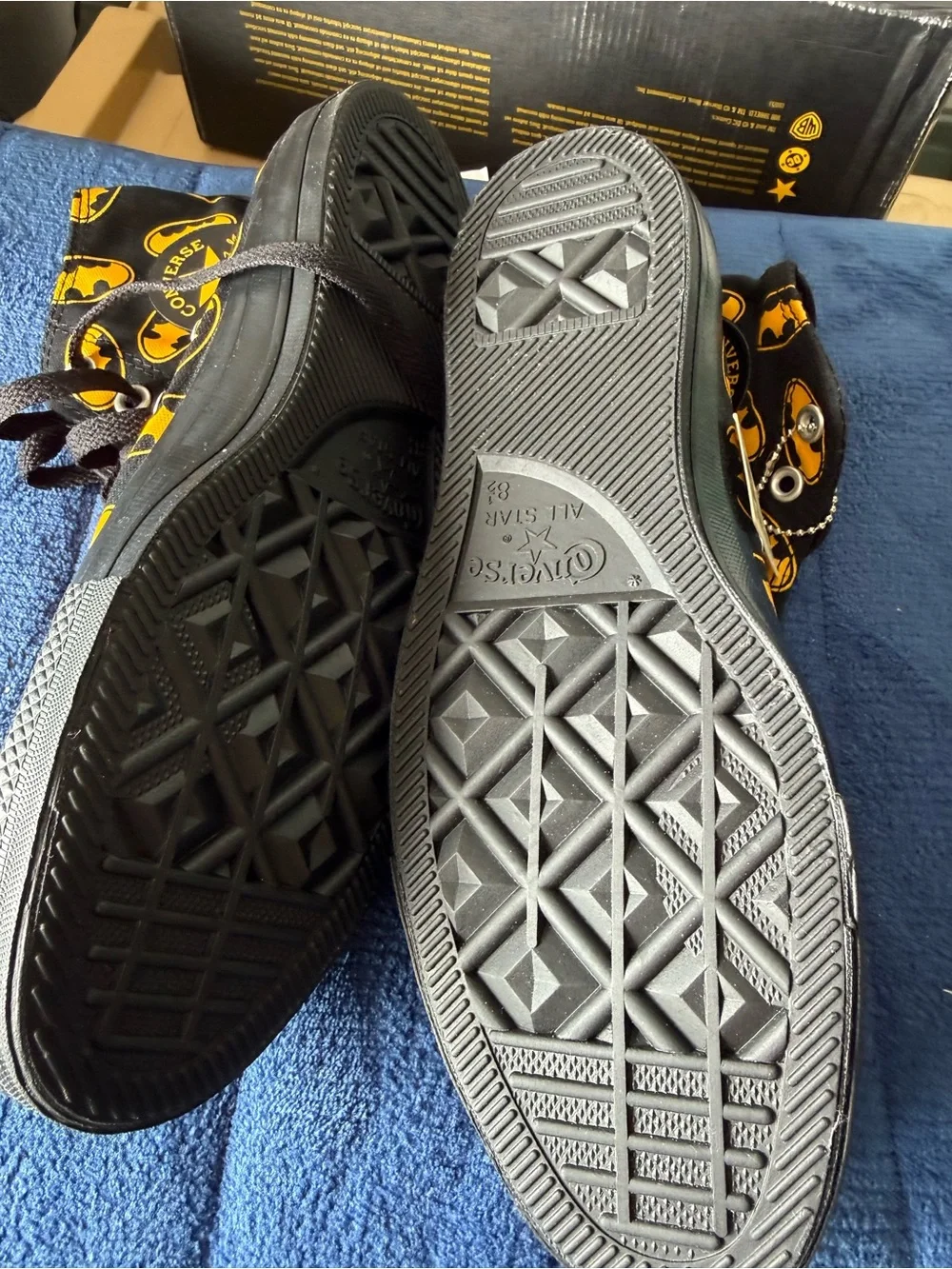 Converse All Star Chuck Taylor High Top Sneaker Shoe Batman Print Size 8.5 New - Picture 7 of 8